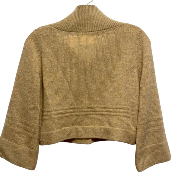 Cropped button up sweater - Picture 2 of 6